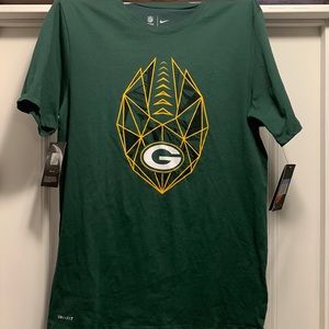 Medium Nike Green Bay Packers shirt